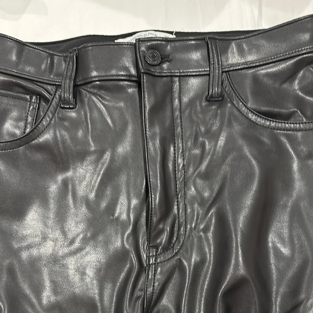 A&F The 90s Straight Ultra High Rise Leather Pants - Picture 9 of 9